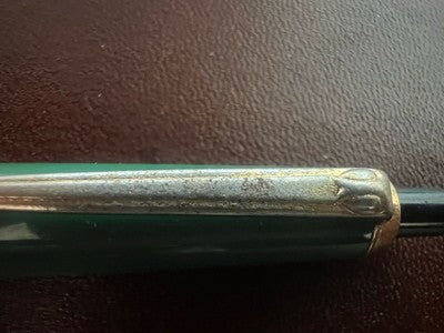 🔴 PELIKAN K150 ballpoint pen, green and black, push-button mechanism, writes vintage. 