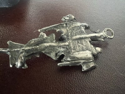 🔴 Croce DRAGO ALATO metallo a bassorilievo L 2,7 h 5,2 centimetri