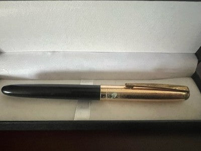 Giulietta Pen Fountain Pen Resin Black Hooded Metal Piston Vintage