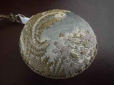 Set Sewing Holy Rosary Meter Thimble Needle Threaders Travel Pouch Vintage