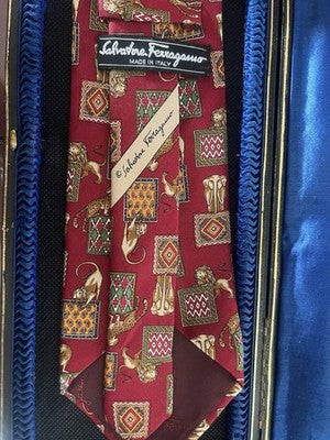 🔴 SALVATORE FERRAGAMO cravatta seta rossa animali leoni ghepardi elefanti