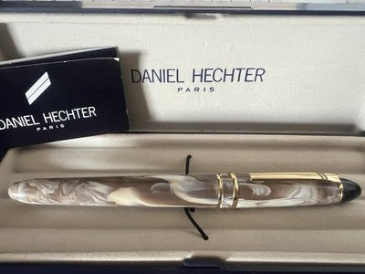 Daniel Hechter Stylo-Plume Sphère Résine Effet Marbre Français Écrit 