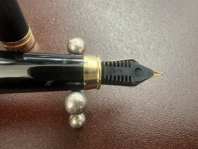 🔴 MASERATI penna stilografica resina nera iridescente blu profili dorati NOS