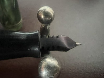 Tibaldi Füllfederhalter, bruchsicher, Zelluloid, grün, goldfarben, Vintage 