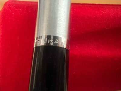 Pelikan Stylo-Plume Sphère 3 x1 Couleurs Recharge Bariolé Noir-Vert-Rouge Cru