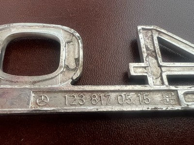 Emblem MERCEDES 240D Transporter Emblem Geschriebenes Logo Metall Original