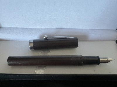 Sheaffer Füllfederhalter, braun, F-Fein, schlicht und elegant, Vintage 