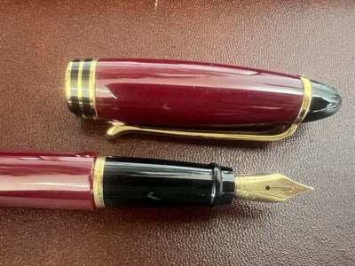 🔴 AURORA penna stilografica Ipsilon bordeaux profili dorati pennino F garanzia