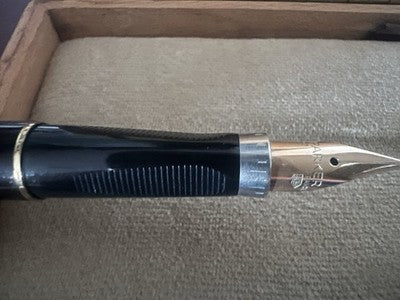 🔴 PARKER Füllfederhalter 75 Thuja Lack, 14K Goldfeder, M (mittel), mit Etui 