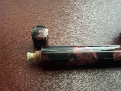Omega Stylo-Plume Stylo à Plume Celluloid Bordeaux A. V.M Bouton Écrit Rétro
