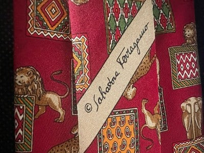 🔴 SALVATORE FERRAGAMO cravatta seta rossa animali leoni ghepardi elefanti