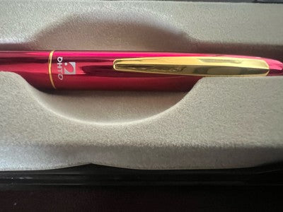 🔴 OHTO penna sfera roller lacca rossa e profili dorati scrive