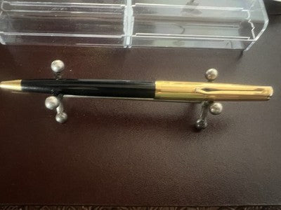 🔴 AURORA penna sfera 98 resina nera cappuccio metallo dorato scrive vintage A