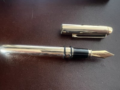 MARKSMAN Stylo À Plume Doré Nib F Avec Cartouches Pelikan Écrit