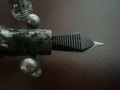 🔴 MONTEGRAPPA Elmo Ambiente Charcoal Füllfederhalter, F-Feder, neu NOS 