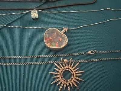 🔴 Collane vintage bigiotteria ciondoli perle velluto catene anni ’70/’90 N.1