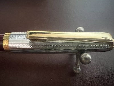 Stylo À Plume Bordeaux Avec Capuchon Guilloché M Allemagne Vintage 