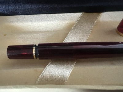 Pelikan Pen Fountain Pen M200 Demonstrator Clear Bordeaux Pen F