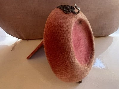 🔴 Originale Vintage-Taschenuhrenvitrine aus Messing und rosa Samt aus den frühen 1900er Jahren