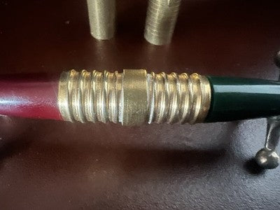 Amerikanischer Stylo-Plume à Bille Double Face Rouge Vert Métal Doré Couleur Vintage 