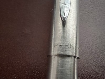 Parker Stift Kugel Chrom Ul Schnappverschluss Schreibt Mit Im Feld