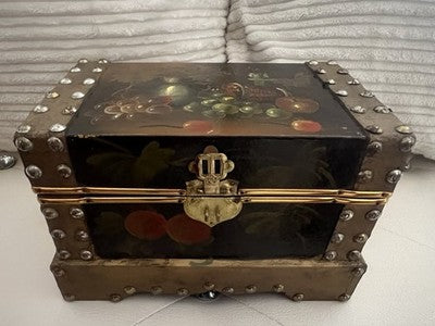 🔴 Scatola scrigno legno dipinto borchie e manici da lucchetto vintage A