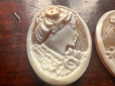🔴 CAMMEI coppia Torre del Greco su conchiglia 2,4 × 3 cm cesellati a mano
