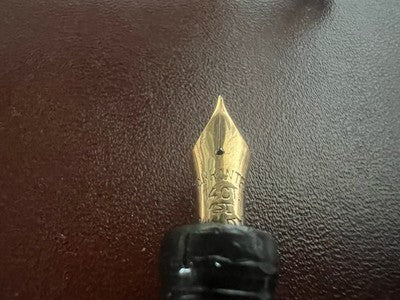 Füllfederhalter BLACK STAR Marmoriertes Zelluloid 14K Goldfeder Vintage 