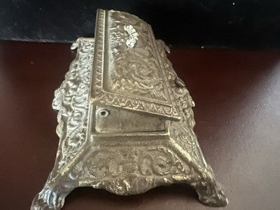 Pocket Staples Or Nibs - Desk Bronze Trimming Floral Vintage