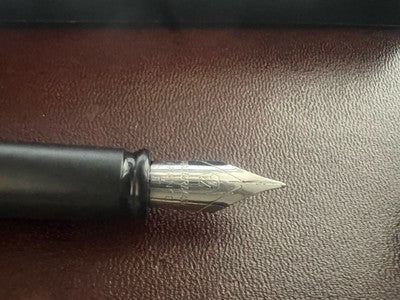 Waterman Stylo-Plume Stylo à Plume Graduate Chrome Pointe FA Cartouche 