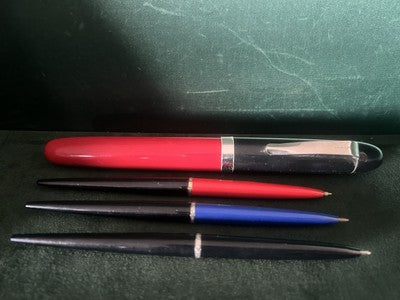 Bic Pens Penholder Sphere Desk Top Red Black Blue 4 Pens Vintage