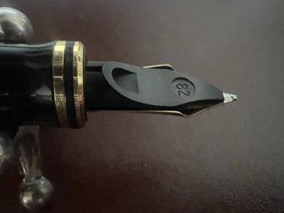 PARKER Stylo Plume Duofold International Noir Or 18K 750 M Étui
