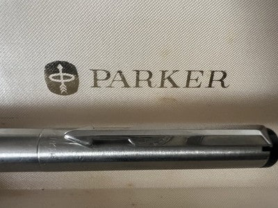 🔴 PARKER penna stilografica Vector cromata satinata pennino M cartuccia scrive
