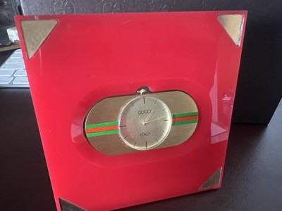 🔴 Seltene, rote GUCCI Tischuhr mit Quarzwerk, funktionsfähig, Vintage 