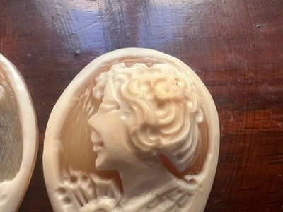 Cameos Pair Tower Time Machine Greek On Shell 2,4×3 CM Chiseled IN Hand