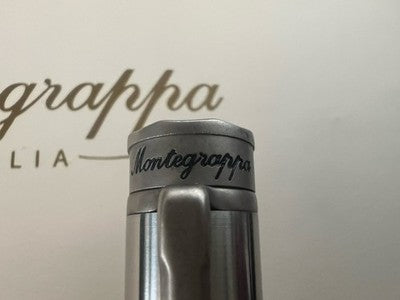 🔴 MONTEGRAPPA penna sfera Parola Slim acciaio satinato e resina nera sfera NOS