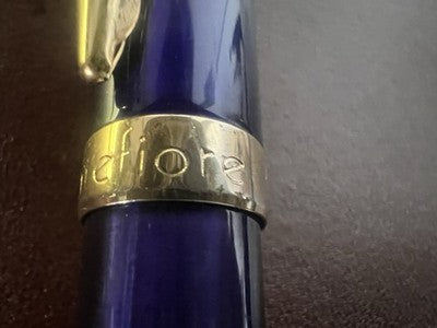 Montefiore Stylo-Plume in Bille Roller Blue mit goldener Oberfläche in Capuche Snap 