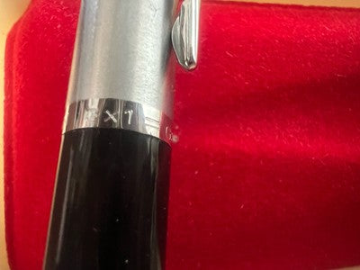 Pelikan Stylo-Plume Sphère 3 x1 Couleurs Recharge Bariolé Noir-Vert-Rouge Cru