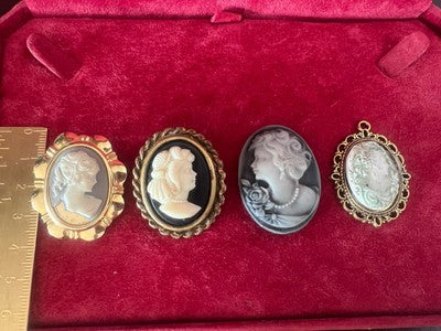 Italienische Cameos-Halskette, Anhänger, Brosche, Anhänger aus Natursteinen, 4 Stück, Vintage 