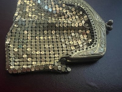 Porte-Monnaie En Maille Métallique Dorée Belle Époque Vintage