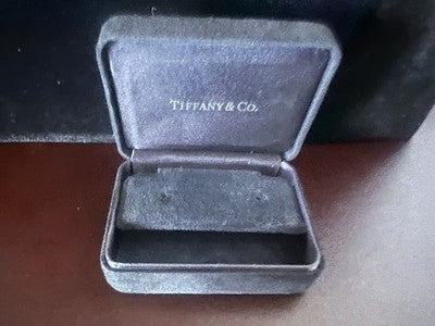 TIFFANY & Co Boîte À Boucles D'Oreilles Étui Rigide En Velours Noir