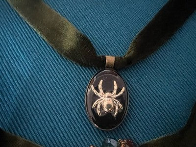 Necklaces Vintage Costume Jewelry Pendants Pearls Velvet Chains Years ’70 /’
