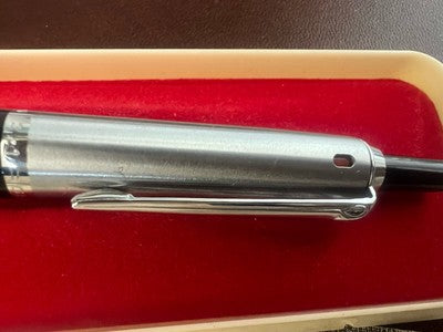 Pelikan Stylo-Plume Sphère 3 x1 Couleurs Recharge Bariolé Noir-Vert-Rouge Cru