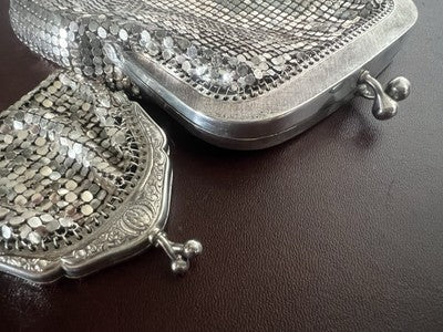 Mini Taschen Geldbeutel Jersey Metall Silber Seide Belle Époque Vintage