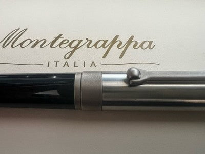 🔴 MONTEGRAPPA penna sfera Parola Slim acciaio satinato e resina nera sfera NOS