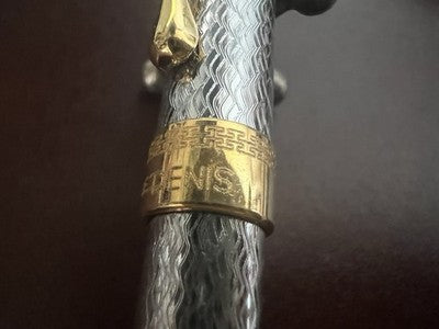 ANDRÉ DENIS Guillochierter Stift mit Perfiles Dorados Burdeos Eleganter Vintage 