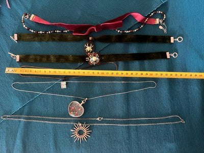 🔴 Collane vintage bigiotteria ciondoli perle velluto catene anni ’70/’90 N.1