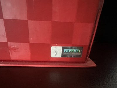 🔴 Originaler rot-karierter Vintage-Dokumentenhalter von FERRARI für den Schreibtisch 