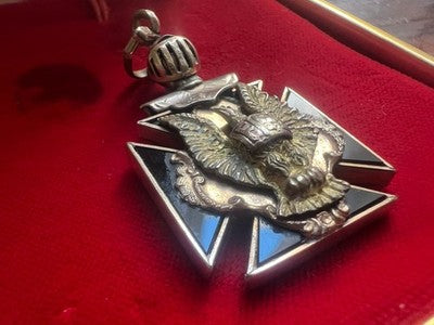Kreuzanhänger der Freimaurer, vergoldet, Adler der Bruderschaft, antik 