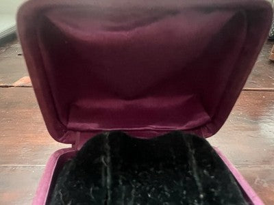 🔴 Nummerierte Ohrringbox, Stoffetui, antiker Verschluss, 1920 